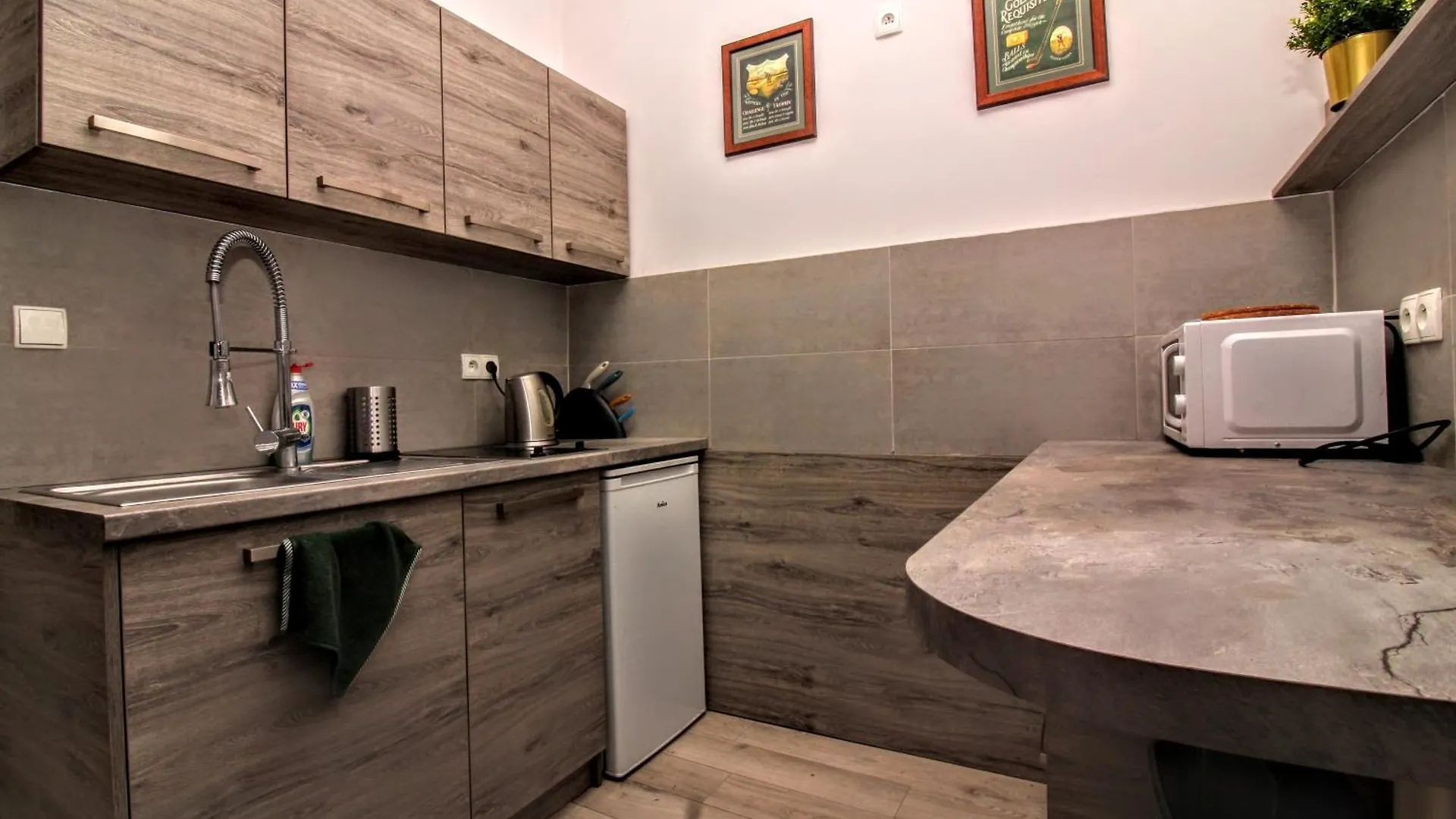 One-Bedroom Flat In Stradom! Lem , Stradomska 5, Apartment 17 Cracovie